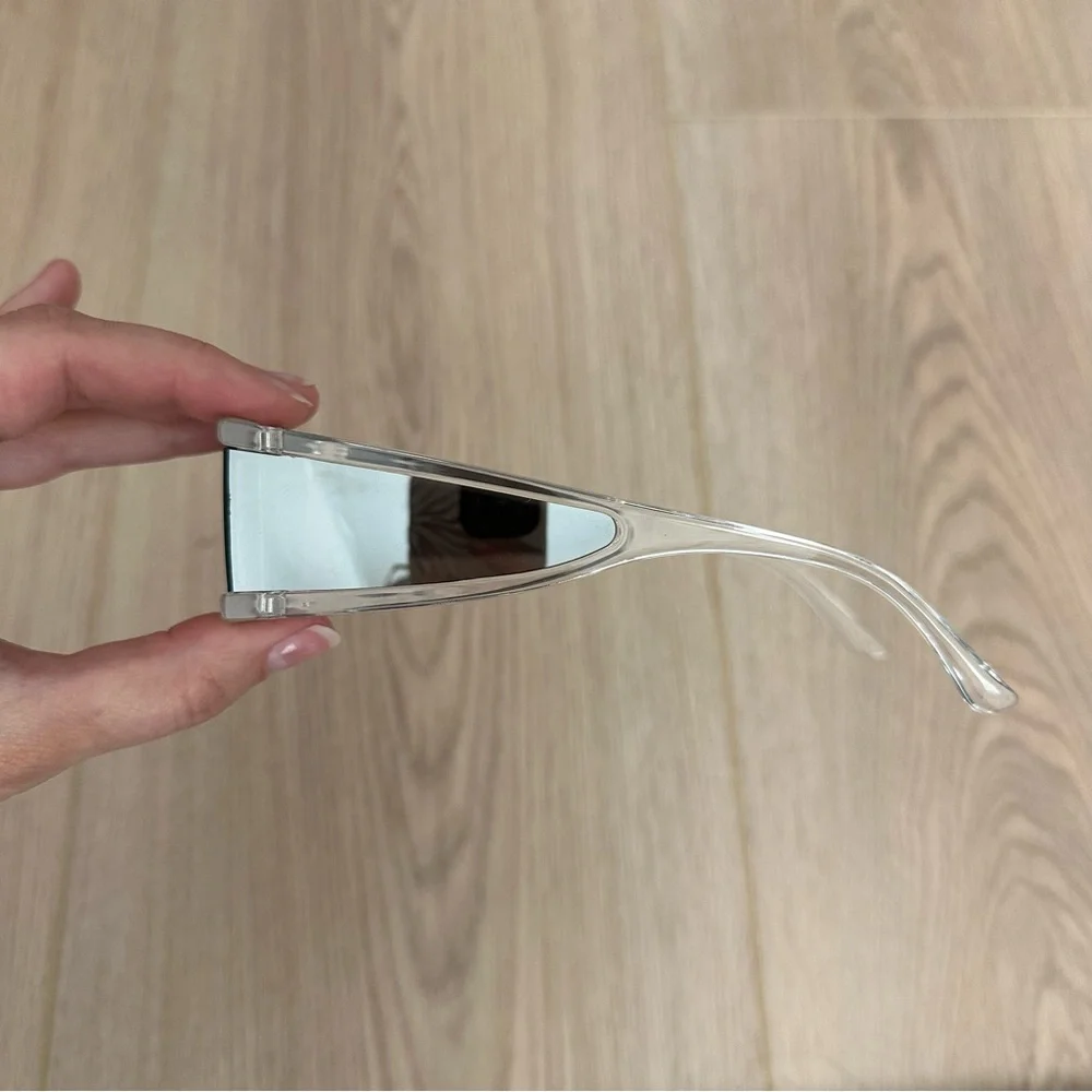 EUC Mirrored Sun Glasses